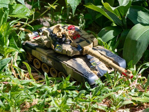 Czołg zdalnie sterowany na pilota RC Big War Tank 9995 duży 2.4 GHz piaskowy Czołg zdalnie sterowany na pilota RC Big War Tank 9995 duży 2.4 GHz piaskowy