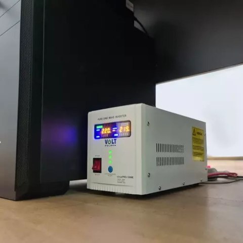 Zasilacz awaryjny UPS SINUS PRO 1000E 12/230V Zasilacz awaryjny UPS SINUS PRO 1000E 12/230V