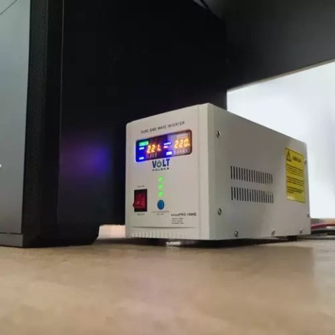 Zasilacz awaryjny UPS SINUS PRO 1000E 12/230V Zasilacz awaryjny UPS SINUS PRO 1000E 12/230V