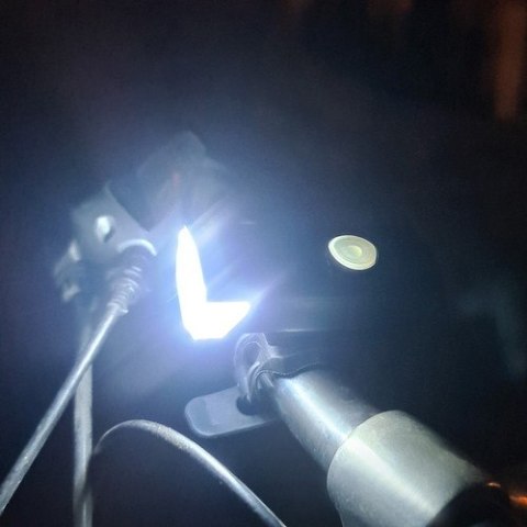 Lampka rowerowa LED USB + tylne światło 23679 Lampka rowerowa LED USB + tylne światło 23679