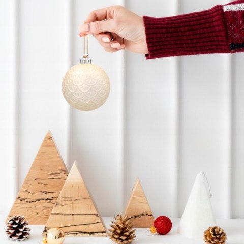 Komplet 19 Bombek Choinkowych Kamai Christmas Decoration® - Kolor Szampański z Gwiazdą na Czubek Komplet 19 Bombek Choinkowych Kamai Christmas Decoration® - Kolor Szampański z Gwiazdą na Czubek