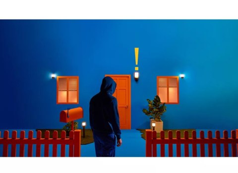 WiZ Smart WiFi Outdoor Wall Light with Camera Wizarding World WiZ Smart WiFi Outdoor Wall Light with Camera Wizarding World