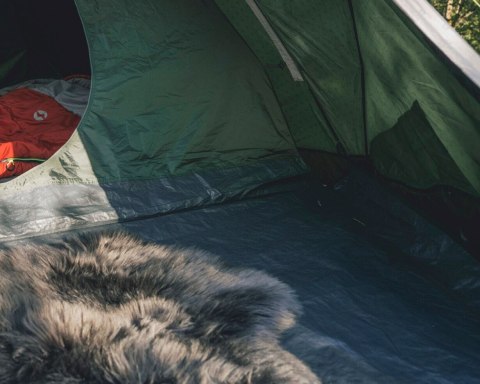 Outwell Cloud 4 Four Room Dome Tent for 4 Persons, Green | Outwell