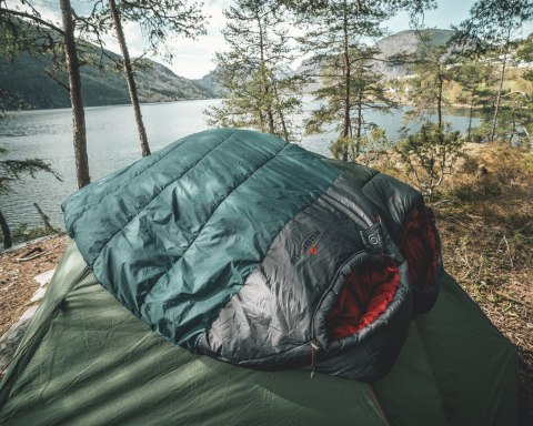 Outwell Spire I -1°C Left-Zipper Insulated Sleeping Bag for Cold Conditions, Blue | Outwell Outwell Spire I -1°C Left-Zipper Insulated Sleeping Bag for Cold Conditions, Blue | Outwell