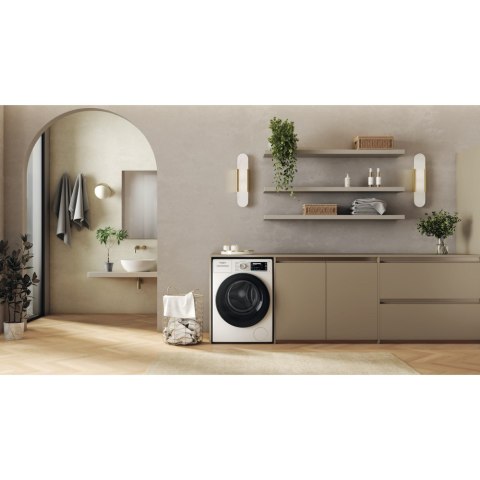Whirlpool Washing machine | W7X 89 SILENCE EE | Energy efficiency class A | Front loading | Washing capacity 8 kg | 1400 RPM | D