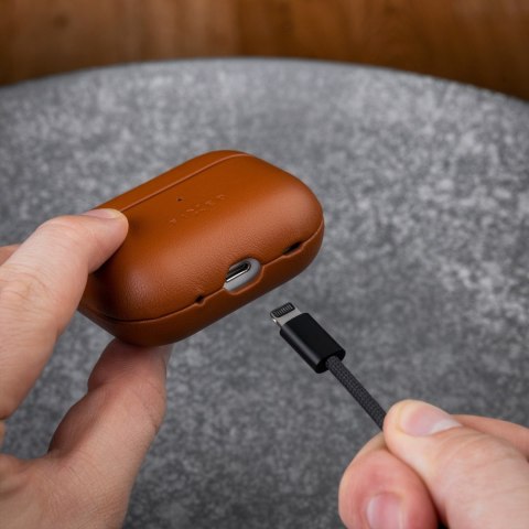 Fixed | Etui na słuchawki douszne z obsługą MagSafe | Apple AirPods Pro 2/Pro 2 (USB-C) | Brązowy | Skóra