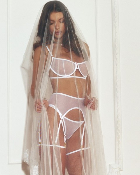 Stringi Ginny White S/M Promees Stringi Ginny White S/M Promees